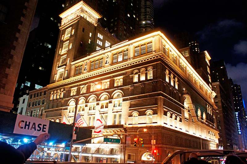 Le Carnegie Hall de New York la nuit Le Carnegie Hall de New York la nuit