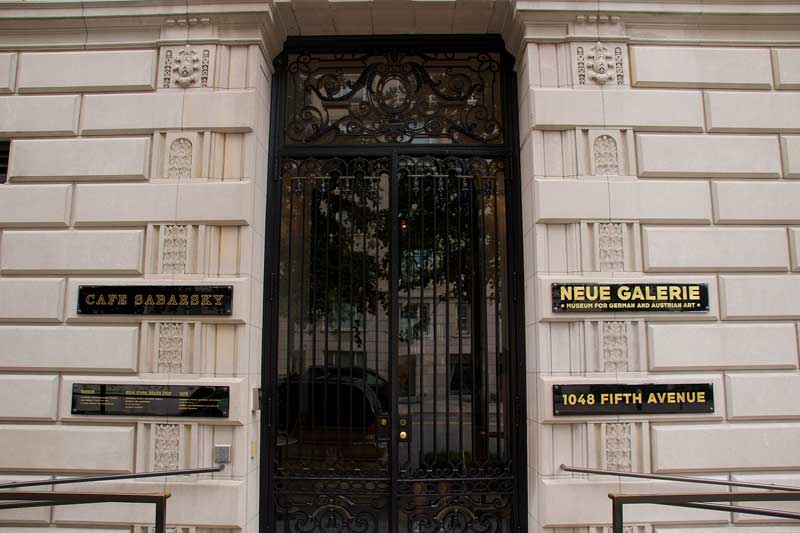 Entrée de la Neue Galerie Entrée de la Neue Galerie